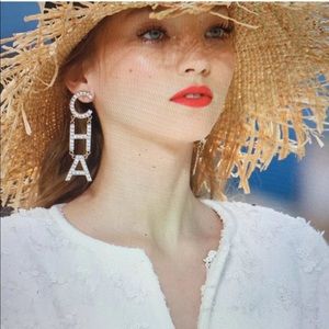 Chanel NIB Runway Crystal Earings/CHA-NEL Logo Gold
